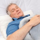 睡眠不足はアルツハイマーに影響する？！