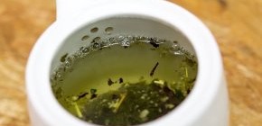 緑茶は認知症を予防する？！
